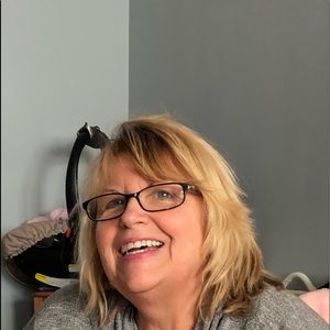 Meet your Posher, Denise